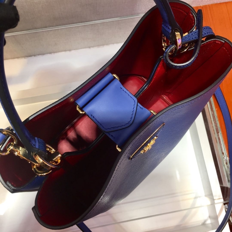 Pra*a top handle bags